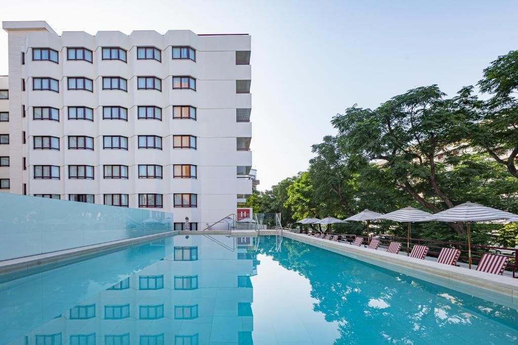 Hotel Hesperia Sevilla фото 76