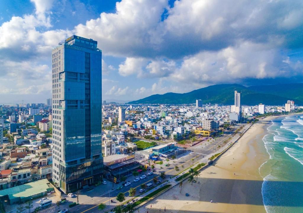 Peninsula Hotel Danang фото 2