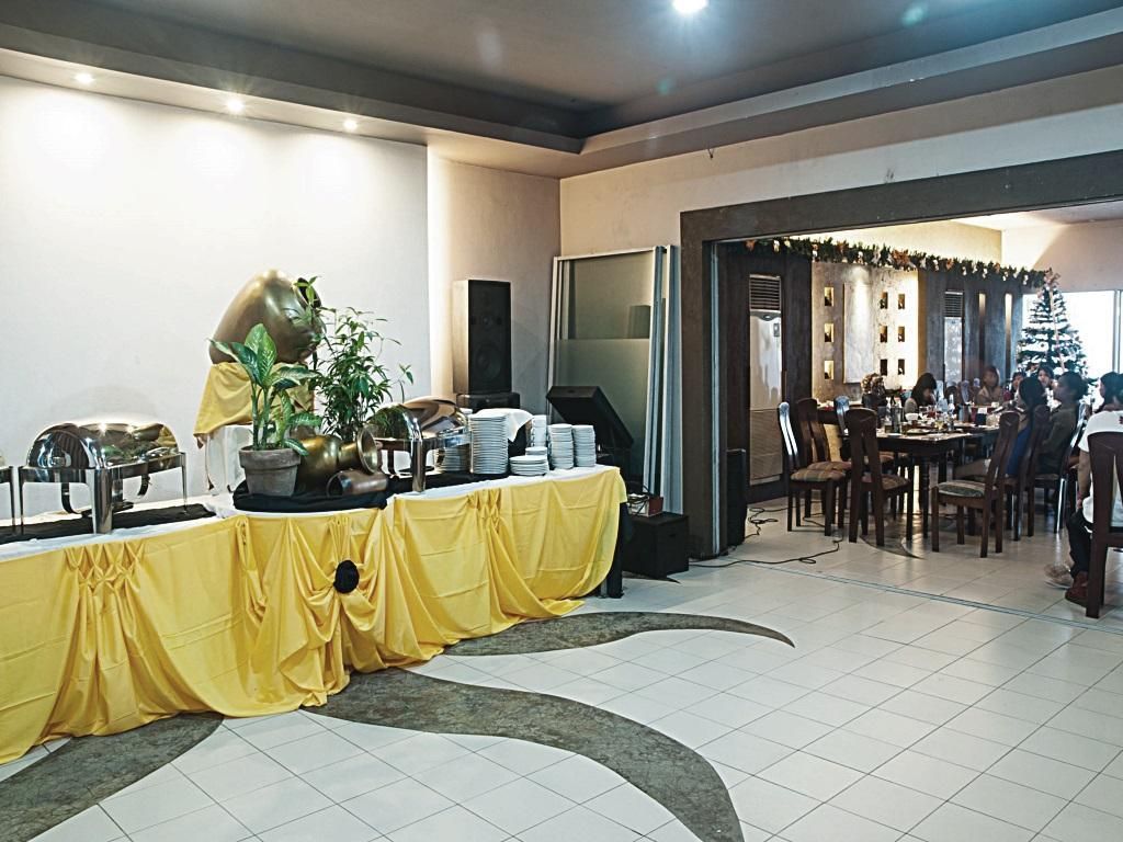 Gran Prix Hotel and Suites Manila фото 10