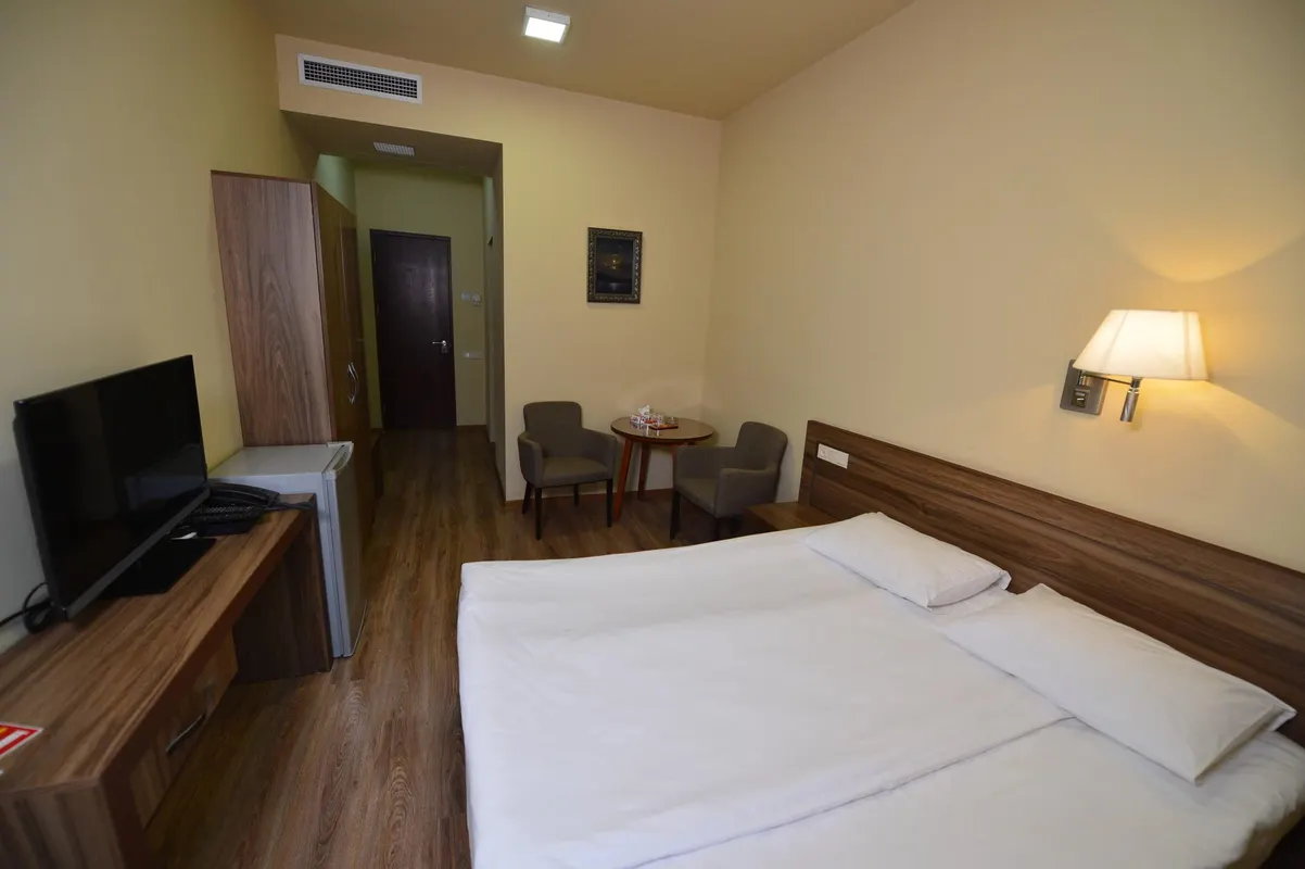 Deluxe Hotel Yerevan фото 8