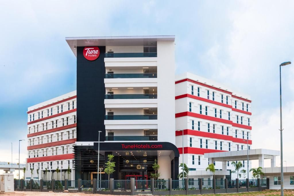 Tune Hotel Klia-Klia2, Airport Transit фото 24