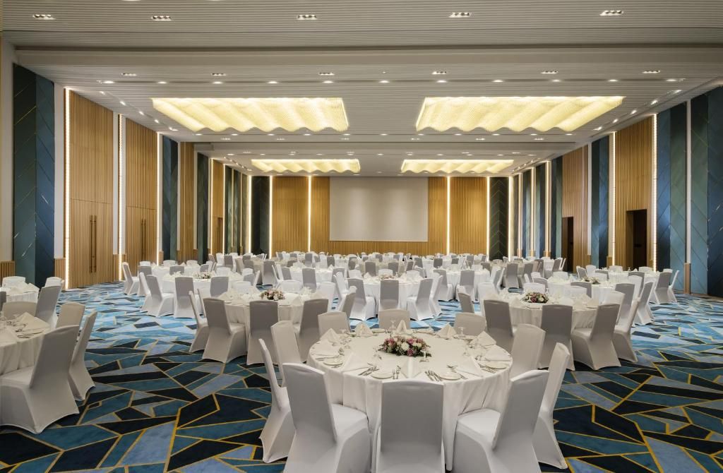 Maani Muscat Hotel & Suites фото 7