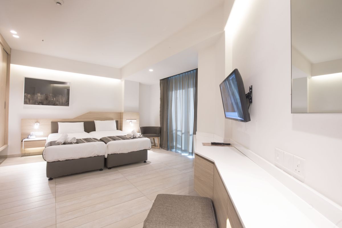 Evalena Beach Hotel фото 1