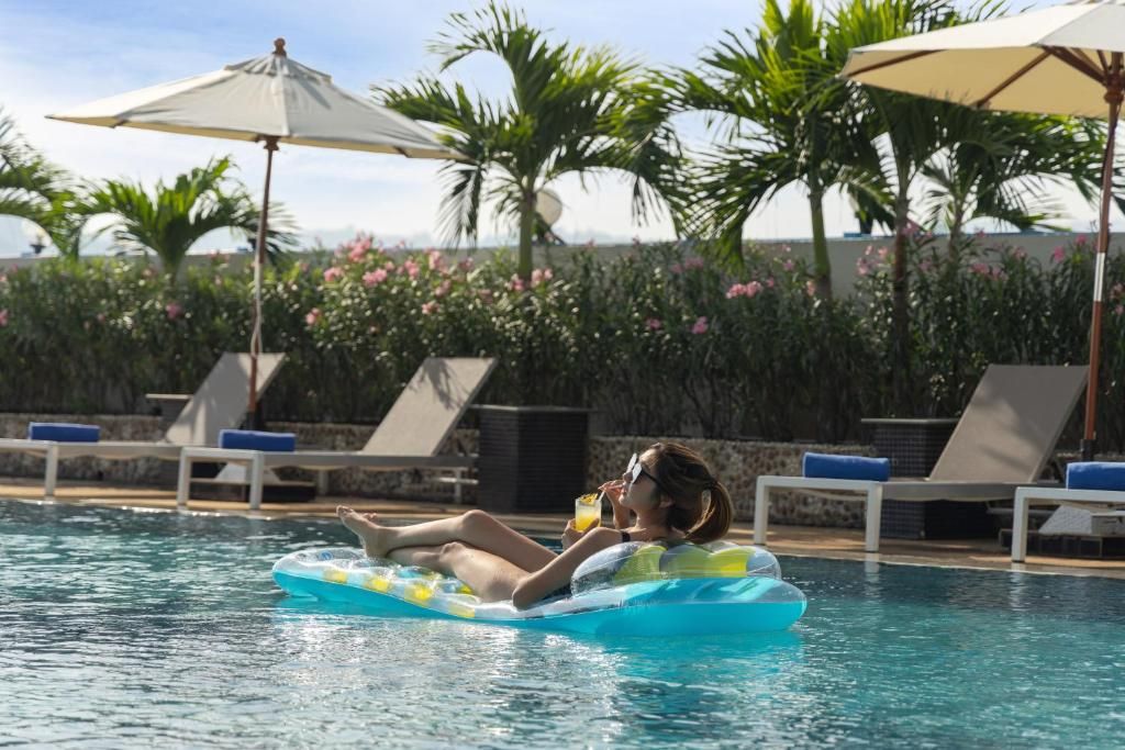 Royal Phuket City Hotel фото 70