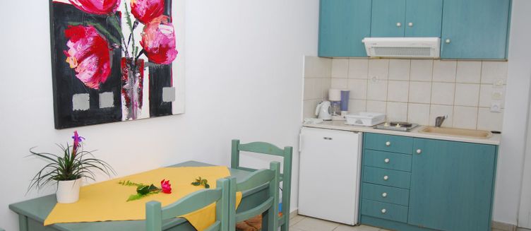 Фото отеля Elpis Studio Apartments
