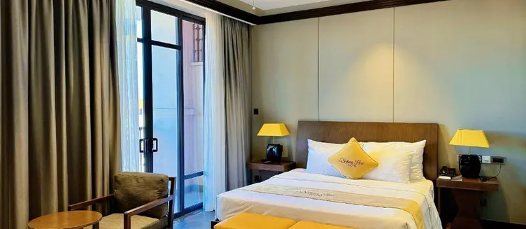 Фото отеля Senna Hue Hotel