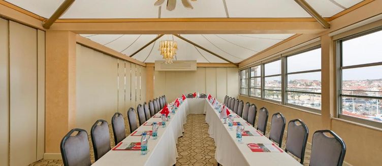 Фото отеля Sisus Hotel Cesme