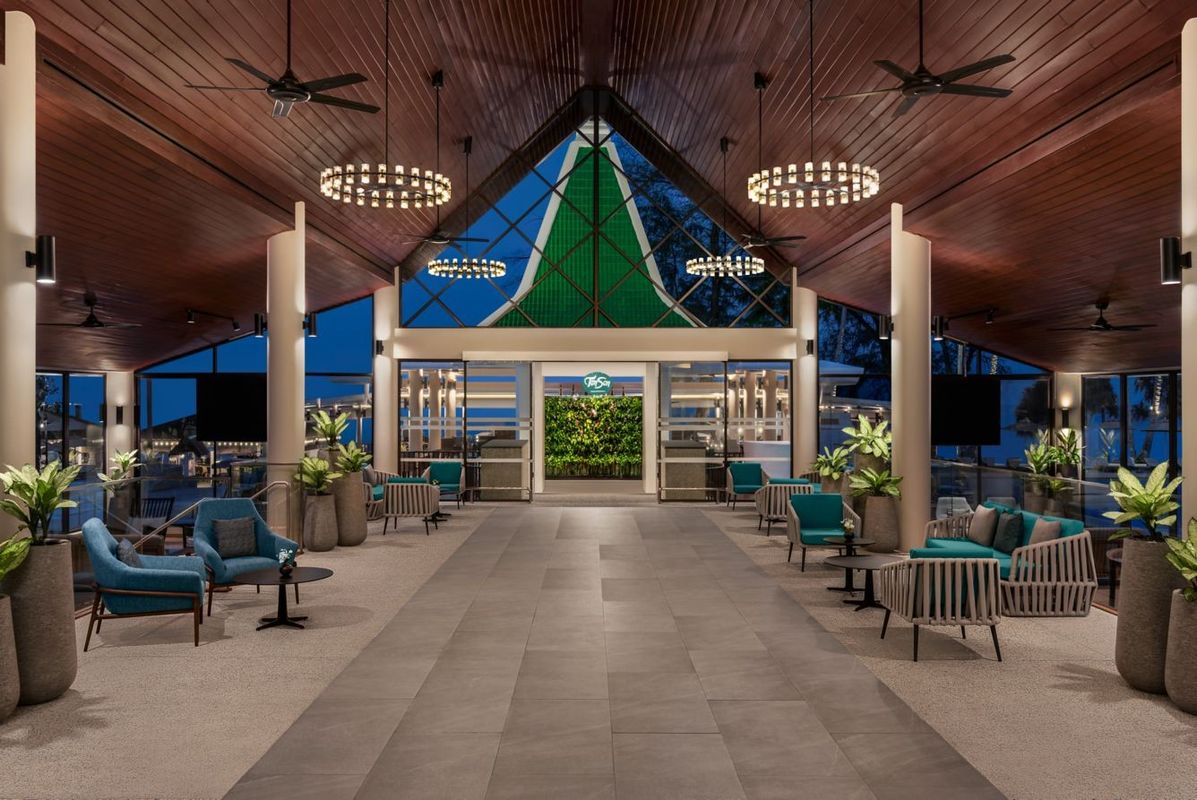 Le Meridien Phuket Beach Resort фото 23