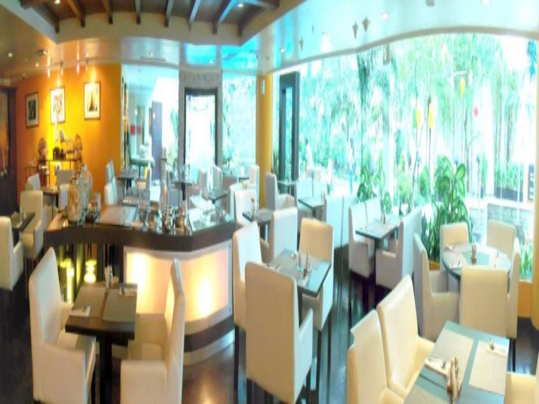 Ibis Jakarta Tamarin Hotel фото 7