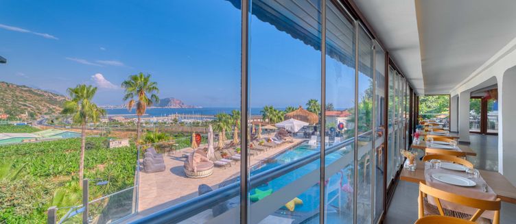 Фото отеля Illusion Beach Club Hotel (Adults Only)