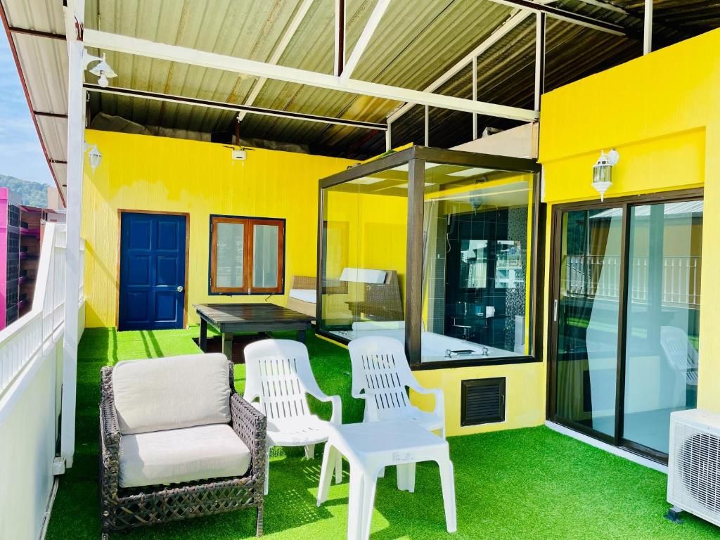Good Nice Hotel Patong фото 52
