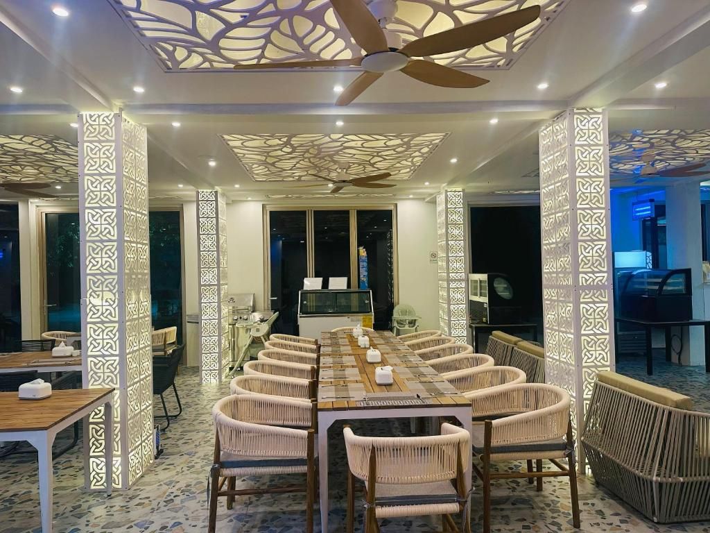 Avyanna Gulhi Beach Hotel фото 28