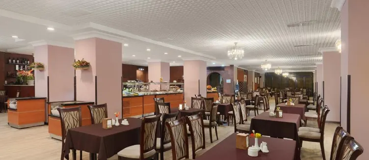 Фото отеля Ani Plaza Hotel