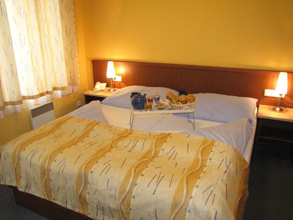 Aparthotel Austria Suites фото 12