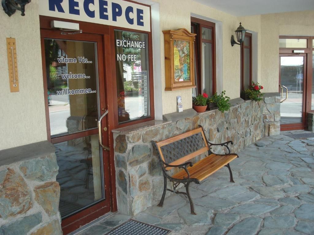 Hotel Pomi фото 2