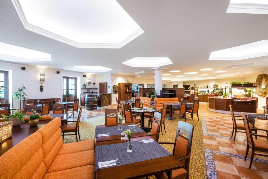 Lindner Hotel Prague Castle фото 44