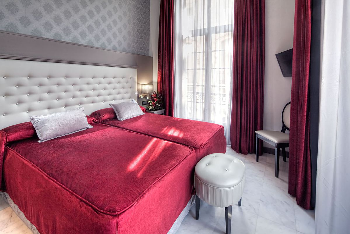 Hotel Ciutadella фото 45