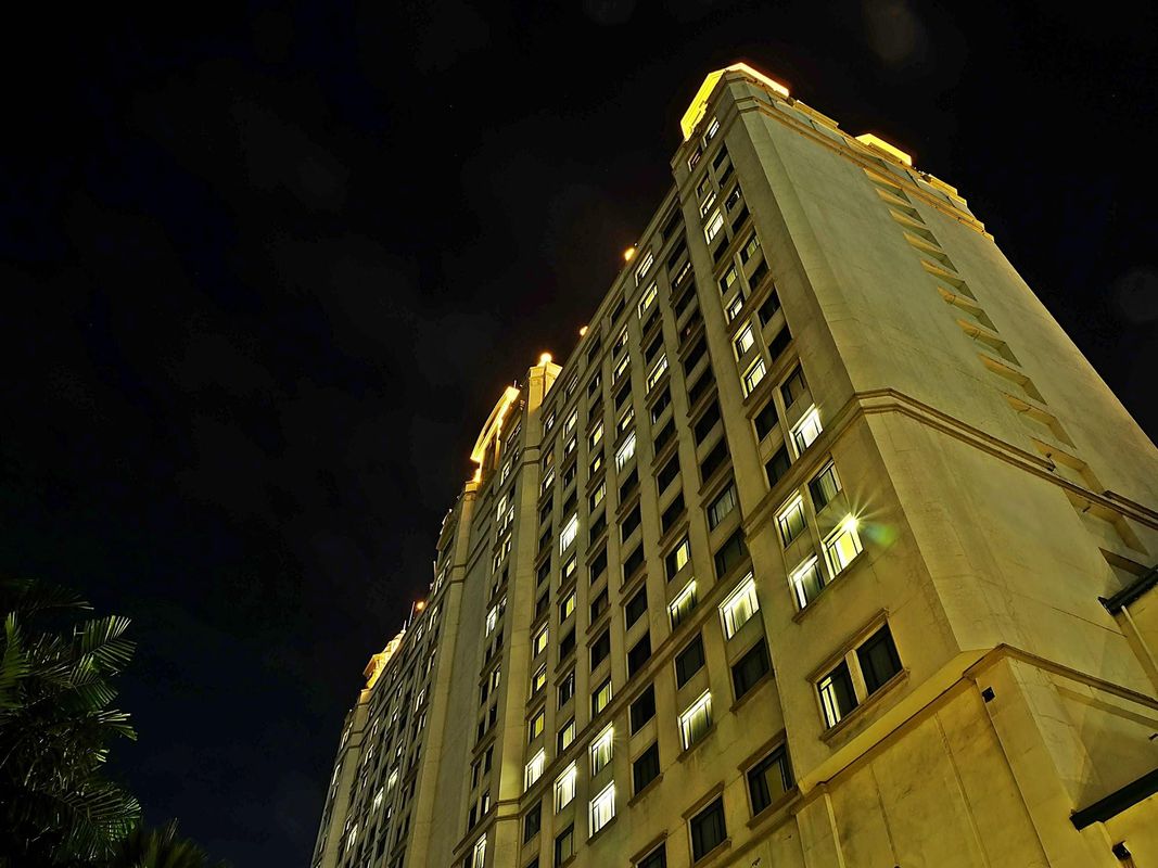 Waterfront Cebu City Hotel & Casino - Multiple Use Hotel фото 6