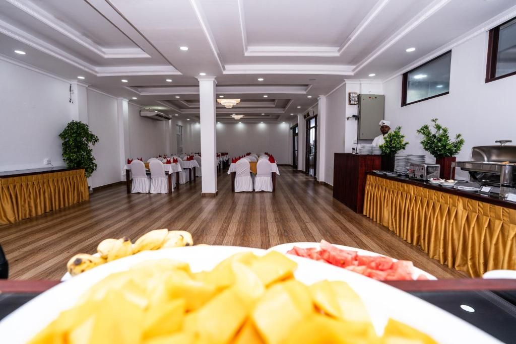 Serenade Beach Hotel фото 35