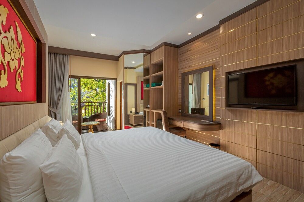 Quality Resort and Spa Patong Beach фото 29
