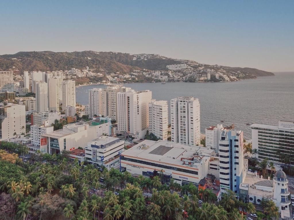 Copacabana Beach Acapulco фото 25