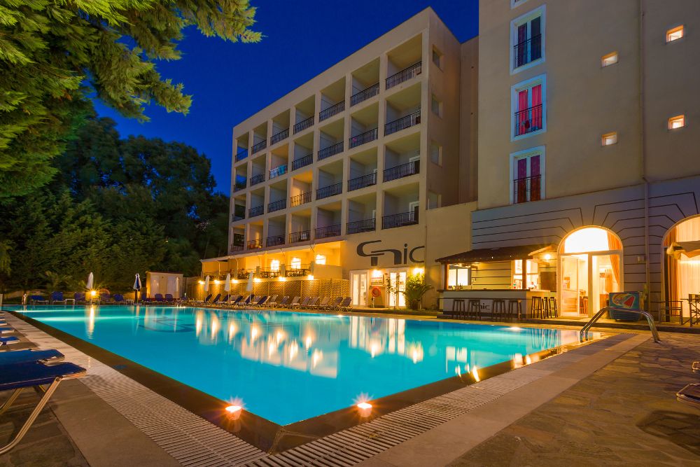 CNic Hellinis Hotel фото 3