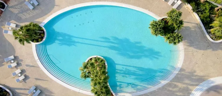 Фото отеля Radisson Beach Resort Larnaca