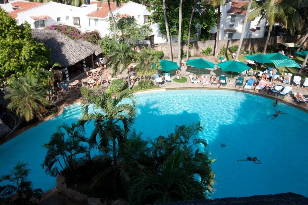 Travellers Beach Hotel and Club фото 19