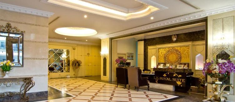 Фото отеля LK Royal Suite