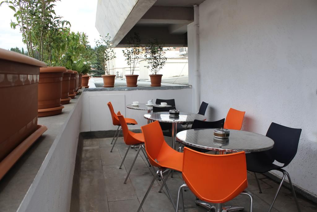 Hotel Tbilisi Central by Mgzavrebi фото 10
