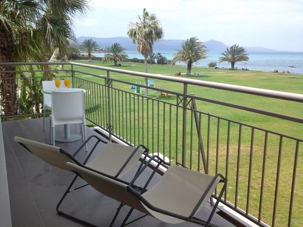 Natura Beach Hotel & Villas фото 20