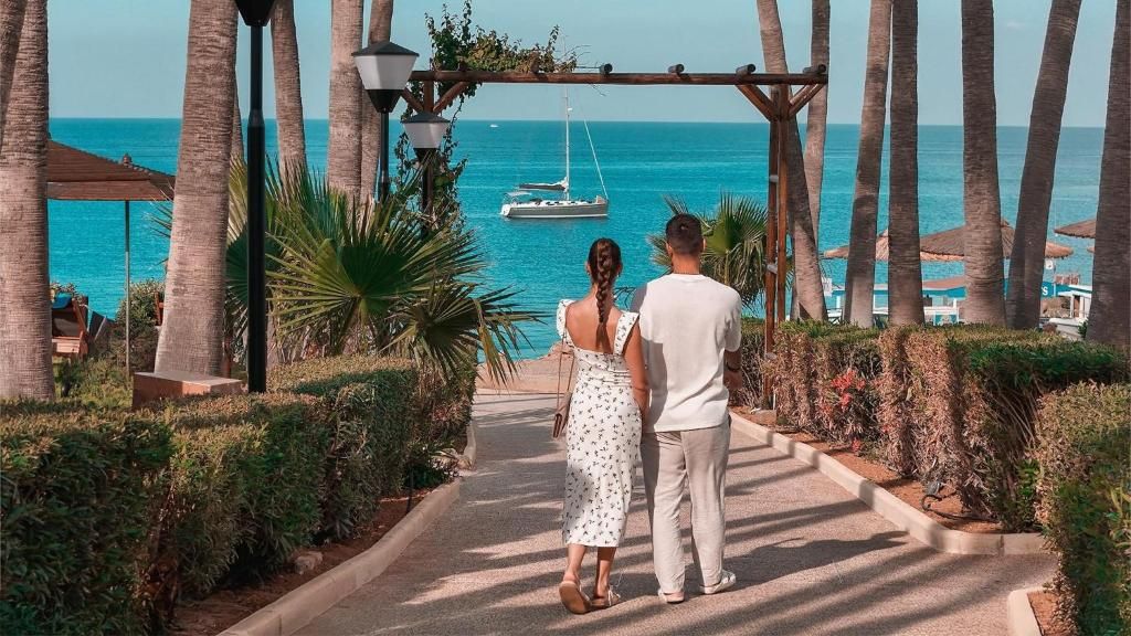 Cavo Maris Beach Hotel фото 63