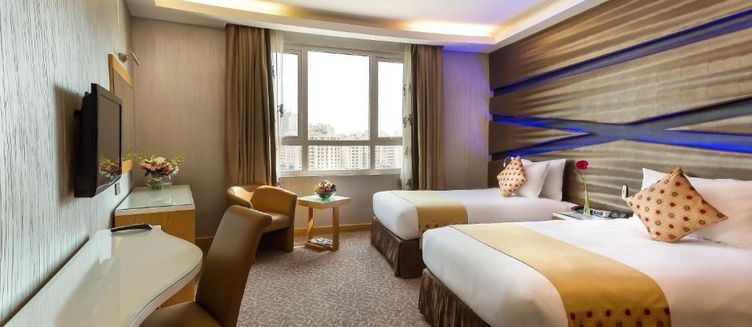 Фото отеля Al Safir Hotel & Tower