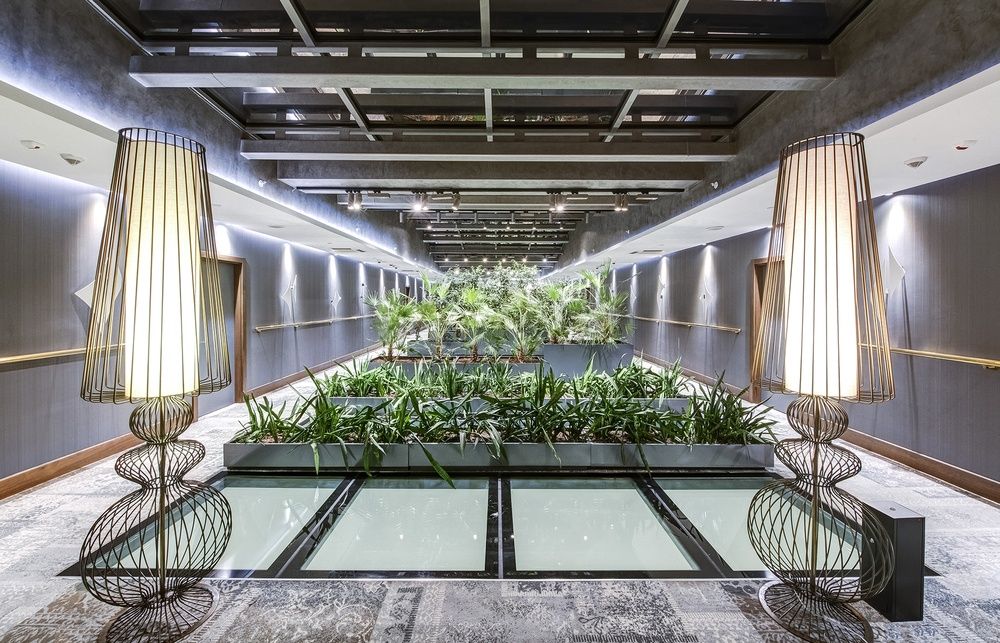 DoubleTree by Hilton Istanbul - Piyalepasa фото 41