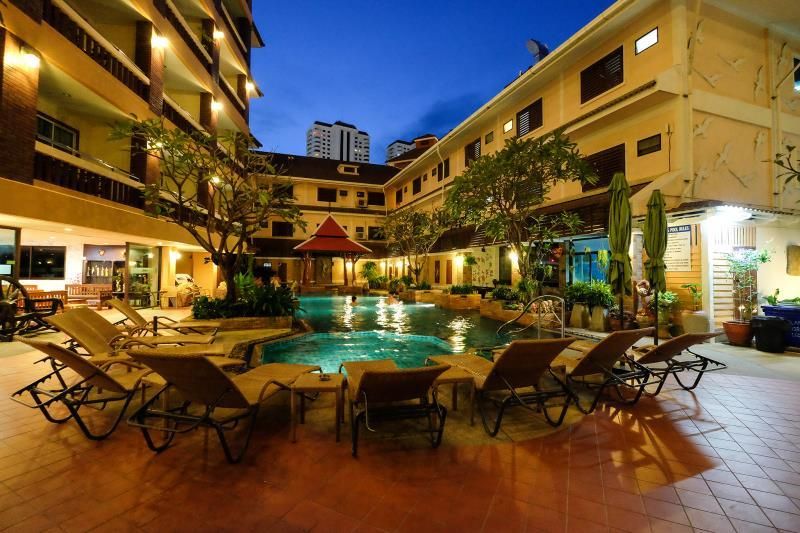 Aiyaree Place Resort фото 22