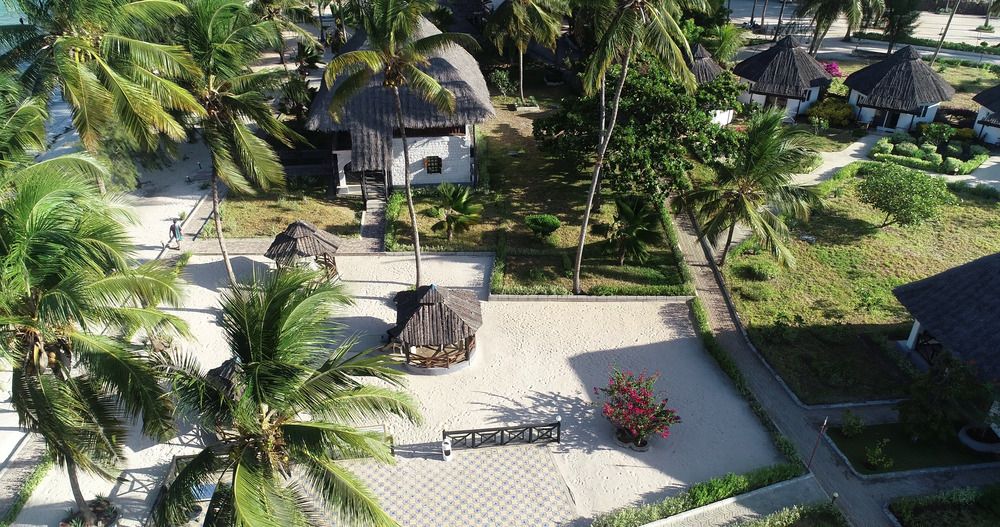 Mermaids Cove Beach Resort & Spa фото 8