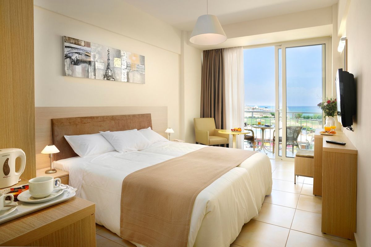 Pernera Beach Hotel фото 2