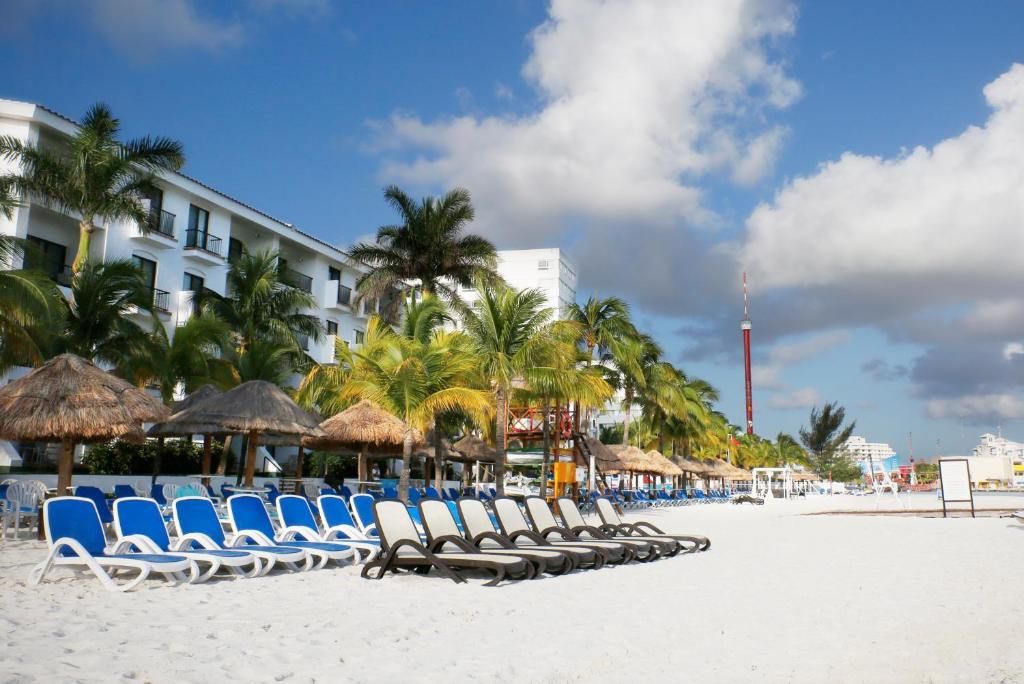 The Royal Cancun, an All Suites Resort фото 7