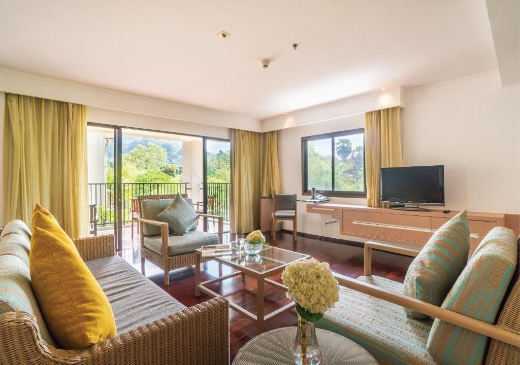 Radisson Resort & Suites Phuket фото 60