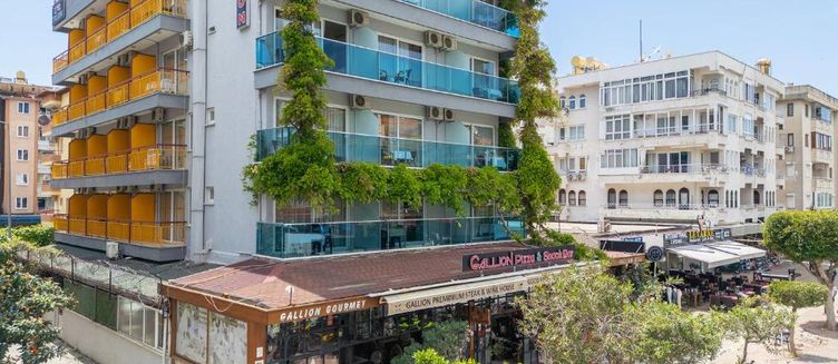 Фото отеля Gallion Hotel