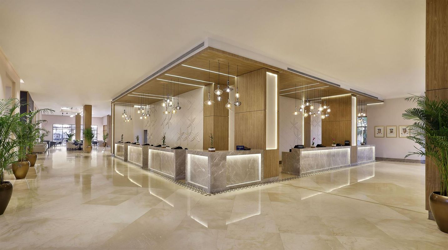 DoubleTree by Hilton Resort & Spa Marjan Island фото 19