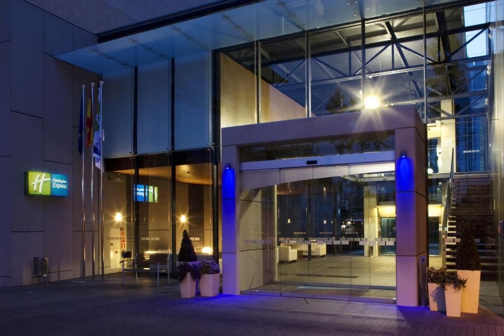 Holiday Inn Express Barcelona City 22@, an IHG Hotel фото 0