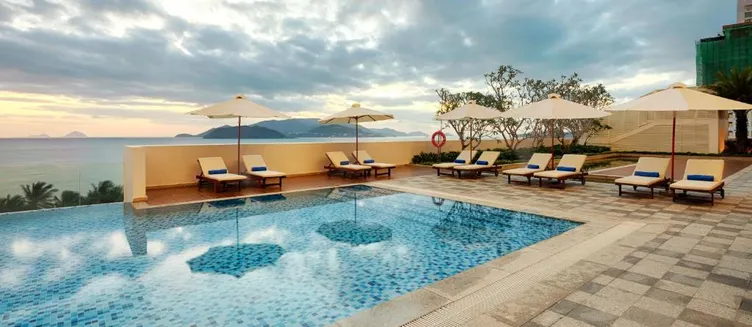 Фото отеля Vinpearl Condotel Beachfront Nha Trang