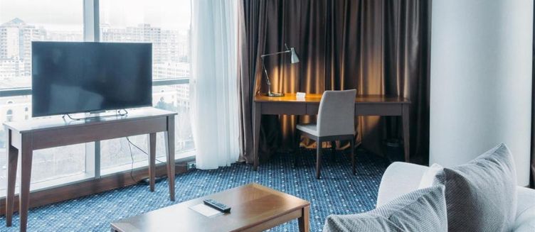 Фото отеля Parkside Hotel & Apartments