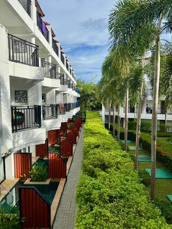 Holiday Inn Resort Phuket Karon Beach фото 42