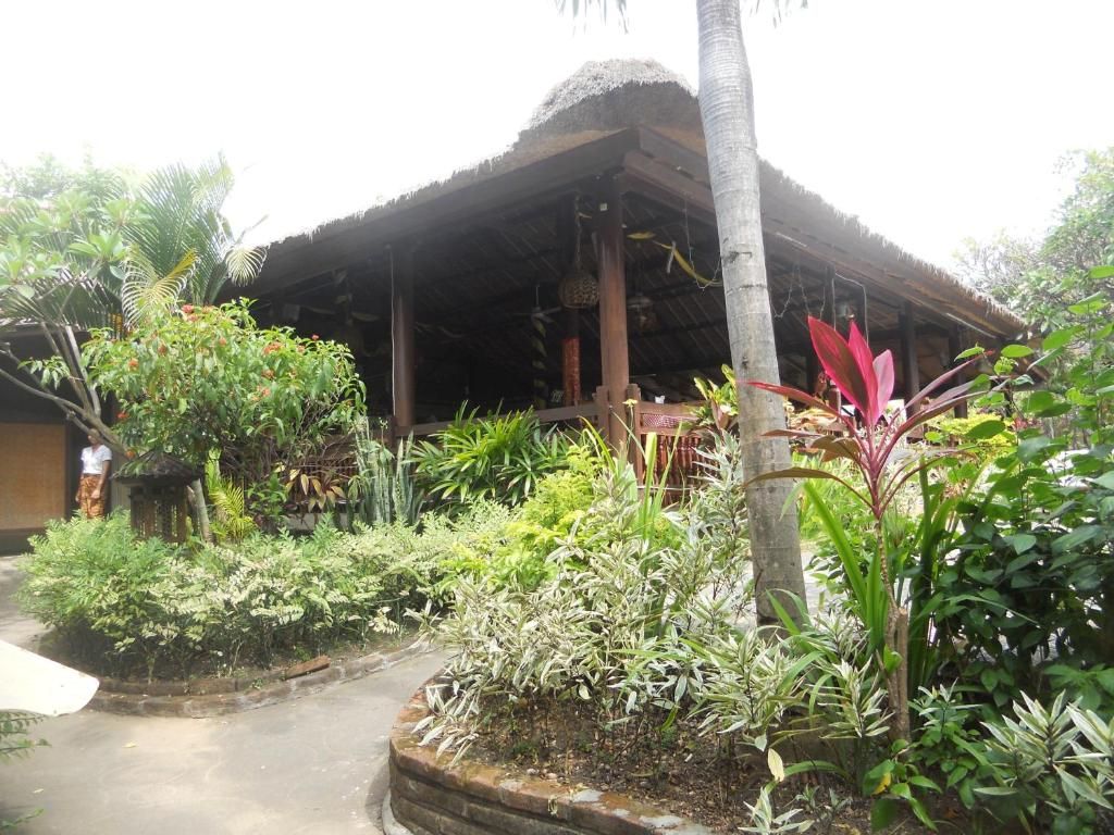 Bali Lovina Beach Cottage фото 15