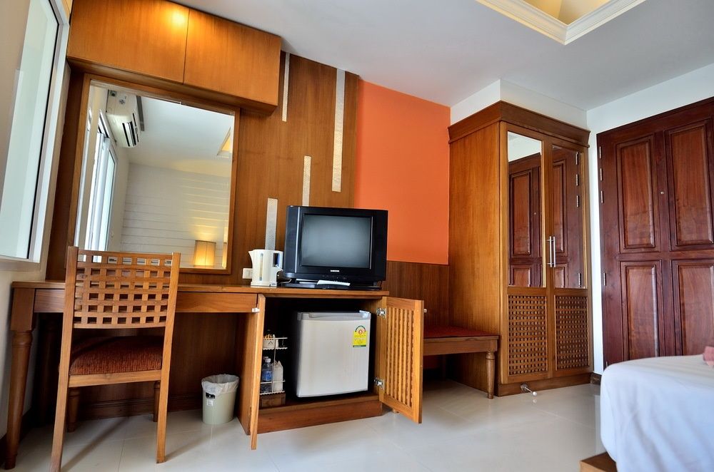 First Bungalow Beach Resort фото 56