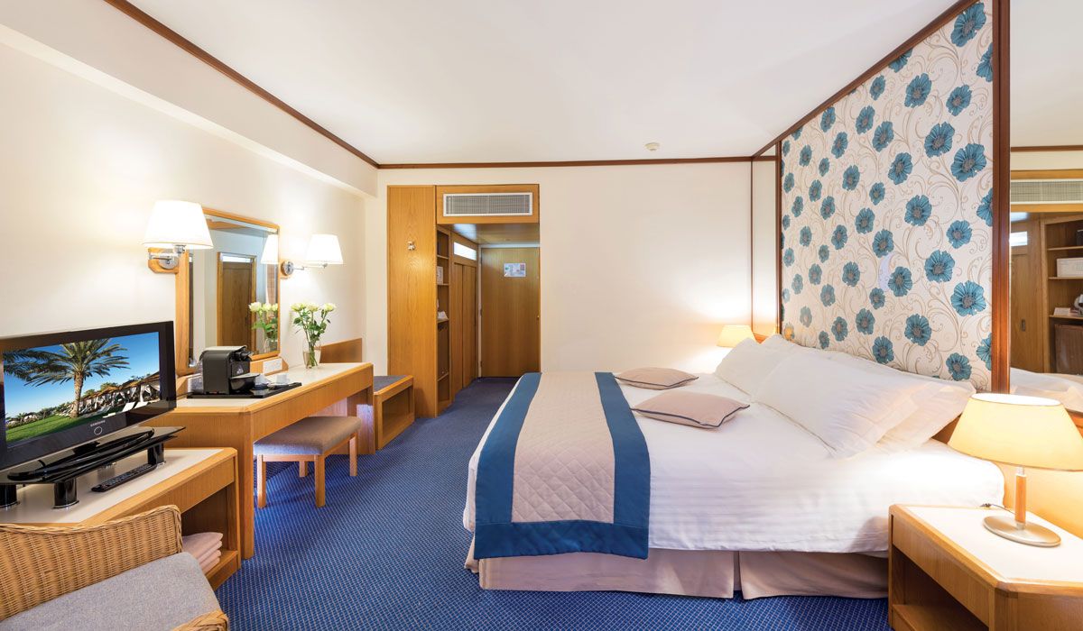 Constantinou Bros Athena Royal Beach Hotel фото 41