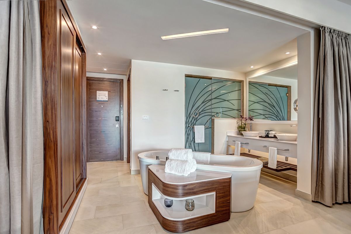 Royalton Blue Waters Montego Bay, An Autograph Collection All- Inclusive Resort фото 30