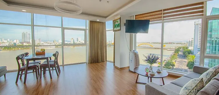 Фото отеля Pariat River Front Hotel Danang